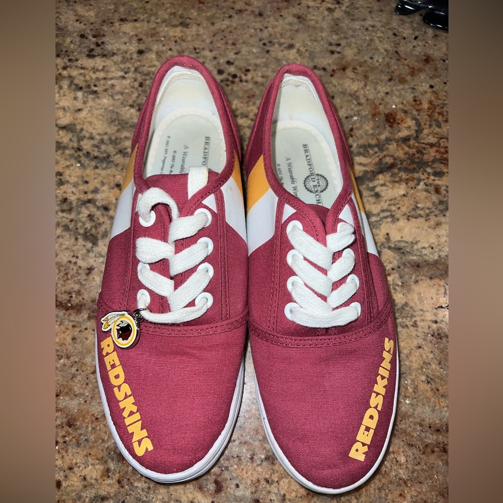 BradfordvExchange Redskins Canvas Sneakers size 8.5